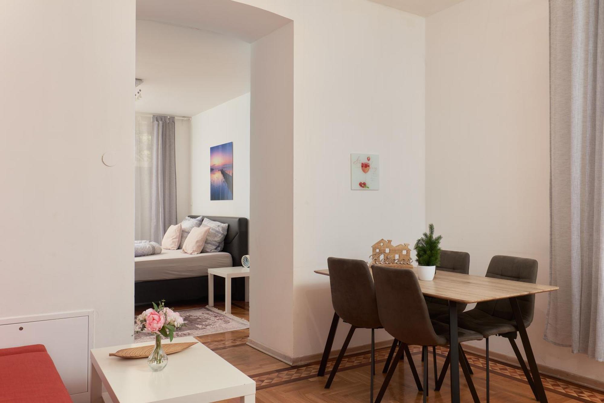 Schoenbrunn Palace Free Parking And 24h Check-in Viena
